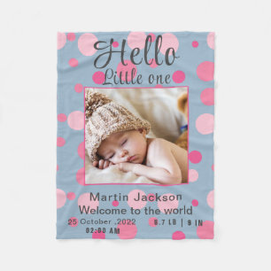 Aankondiging van de geboorte van een moderne blauw fleece deken