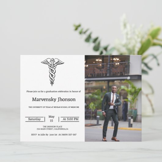 Aankondiging van de moderne fotoschool voor afstud (Staand voorkant)