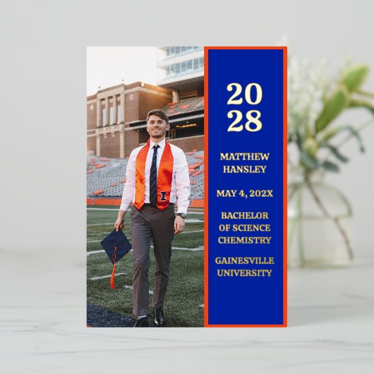 Aankondiging van de Orange Blue klas van 2026 afst (Staand Voorkant)