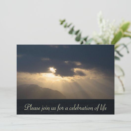 Aankondiging van de Ray of Light Memorial Service (Staand voorkant)