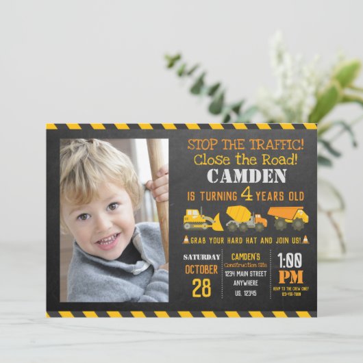 Aankondiging van een uitnodiging voor de bouw (Staand voorkant)