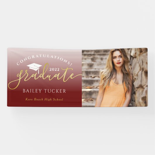 Aankondiging van Elegant Script Gold Red Afstudere Spandoek (Horizontaal)