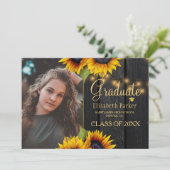 Aankondiging van gouden zonnebloemen afstuderen (Staand voorkant)