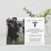 Aankondiging van het Afstuderen Medical RN School (Staand voorkant)