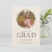 Aankondiging van het Afstuderen op de middelbare s (Staand voorkant)