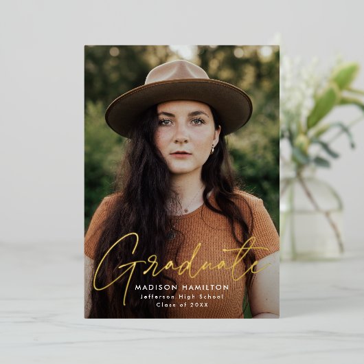 Aankondiging van het Afstuderen van de Foto van he (Staand Voorkant)