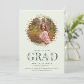 Aankondiging van het Afstuderen van Wildflower Pho (Staand voorkant)