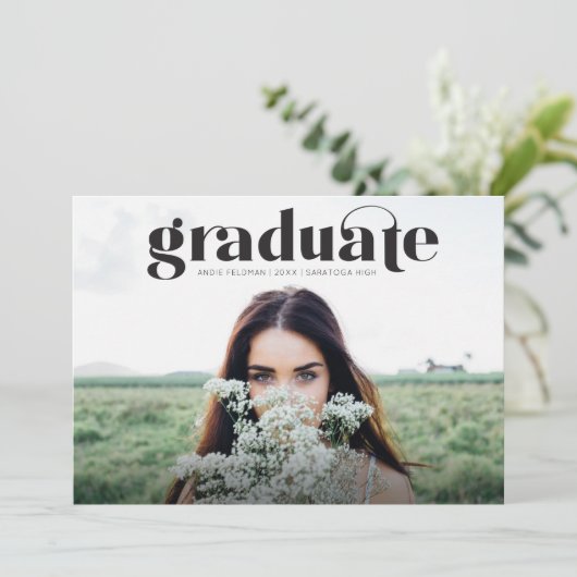 Aankondiging van het moderne Afstudeerder Full Pho (Staand voorkant)