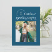 Aankondiging van het moderne, minimale Trendy-Afst (Staand voorkant)