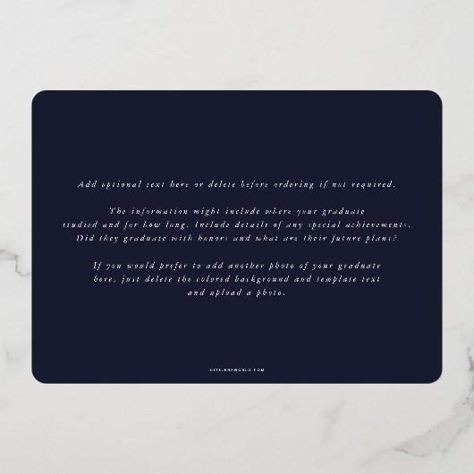 Aankondiging van het Navy Monogram + Laurel Afstud (Achterkant)