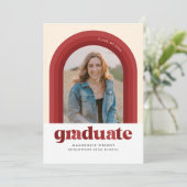 Aankondiging van het rode Afstuderen van de Retro  (Staand voorkant)