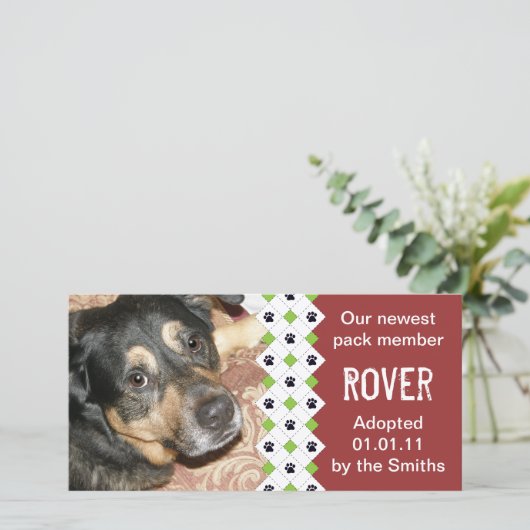 Aankondiging van honden- en papaveradoptie (Staand voorkant)