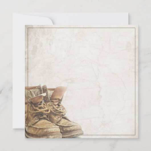 Aankondiging van pensionering met oude laarzen (Achterkant)