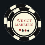Aankondiging van Poker Chip Vegas Wedding Elopemen<br><div class="desc">Verraadd je vrienden en familie door hen deze zwarte en ivoorwitte pokerspaander trouwdendelaankondigingen en/of partijuitnodigingen te sturen. Ze wachten vol ongeduld om bij je te zijn op deze leuke receptie.</div>
