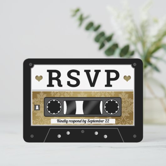 Aankondiging van Retro Cassettebandje Wedding RSVP (Staand voorkant)