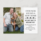 Aankondiging van verhuizing van koppel en hond briefkaart (Voorkant)