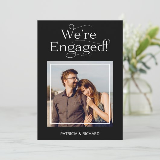 Aankondiging van verloving en sla de datum-foto op (Staand voorkant)