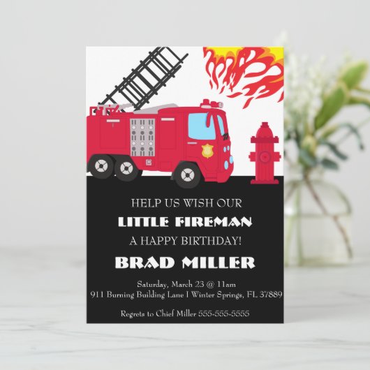 Aankondiging voor brandbestrijding in brandweeraut (Staand voorkant)