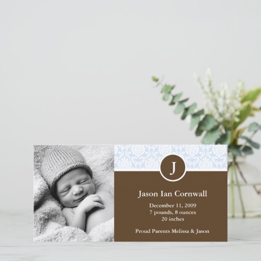 Aankondigingen blauw monogram en Baby Damask (Staand voorkant)