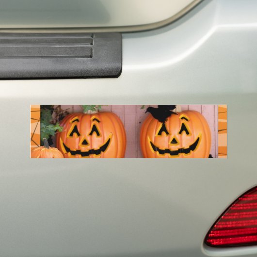 Aanmelden bij ons_ bumpersticker (Op auto)