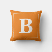 Aanpasbaar monogram op kussen