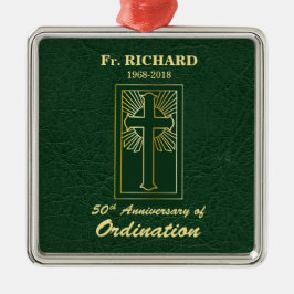 Aanpasbare 50ste verjaardag van priesterwijding gr metalen ornament