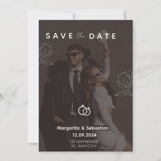 Aanpasbare chique zwarte save the date met foto kaart (Voorkant)