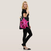 Aanpasbare M-naam  roze rose trendy bloemmolen Tote Bag (Op model)