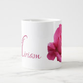 Aanpasbare Miriam naam monogram roze roos bloemig Grote Koffiekop (Voorkant)
