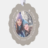 Aanpasbare Moeder Dochter Taupe Prettig Kerstfeest Ornament Kaart (Links)