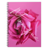 Aanpasbare naam Monique heet roze roos bloemrijke  Notitieboek (Voorkant)