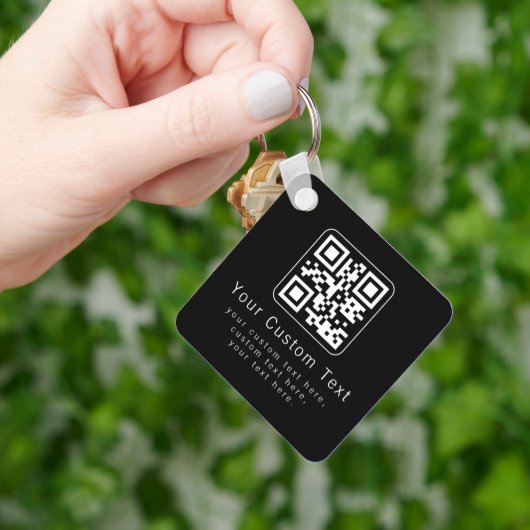 Aanpasbare QR-code en bewerkbare tekstsjabloon Sleutelhanger (Hand)