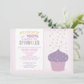 Aanpasbare Roze Cupcake Baby Spetter Uitnodiging (Staand voorkant)