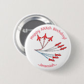 Aanpasbare verjaardagsbadge met rode straaljagers ronde button 5,7 cm (Voorkant /achterkant)