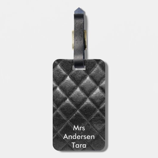 aanpasbare, zwarte, gestikte lederen tas met gelaa bagagelabel (Achterkant verticaal)