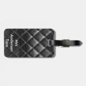 aanpasbare, zwarte, gestikte lederen tas met gelaa bagagelabel (Achterkant horizontaal)