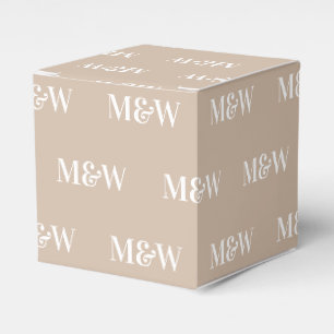 Aanpassen met Initiaal White monogram beige gift Bedankdoosjes