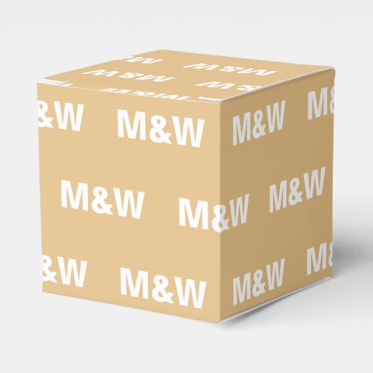 Aanpassen met Initiaal White monogram camel gift Bedankdoosjes (Voorkant Zijde)