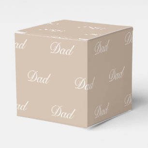 Aanpassen met Initiaal Witte monogram beige tan gi Bedankdoosjes