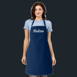 Aanpassen personaliseer NAAM monogram marineblauw Schort<br><div class="desc">Personaliseer NAAM monogram marineblauw wit Schort elegant,  schattig,  lavendel en wit script letters schort. Zeer geschikt voor koks,  koks,  aardewerk,  keramiek,  ambachten,  werk,  keuken,  bakken,  bbq,  grill,  en ook bedrijven en winkels,  enz</div>