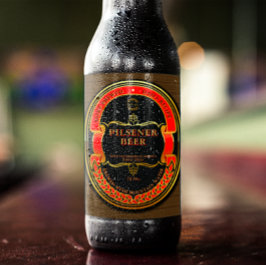 Aanpassen Red Black Gold Rustic Bier Etiket