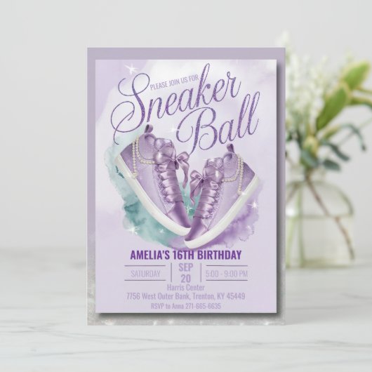 Aanpassen Sweet Lavender Verjaardag Sneaker Ball Kaart (Staand voorkant)
