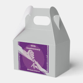 Aanpassen verjaardag romantisch paar hand in hand bedankdoosjes