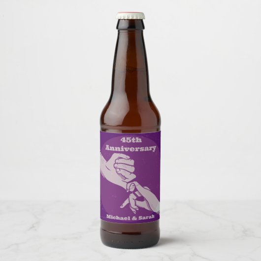 Aanpassen verjaardag romantisch paar hand in hand bier etiket (Voorkant)