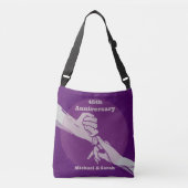 Aanpassen verjaardag romantisch paar hand in hand crossbody tas (Voorkant)