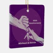 Aanpassen verjaardag romantisch paar hand in hand keramisch ornament (Rechts)