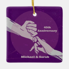 Aanpassen verjaardag romantisch paar hand in hand keramisch ornament