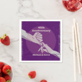 Aanpassen verjaardag romantisch paar hand in hand servet (Insitu)