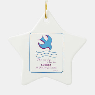 Aanpassen, volwassen borstdove op blauw keramisch ornament