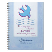 Aanpassen, volwassen borstdove op blauw notitieboek (Voorkant)